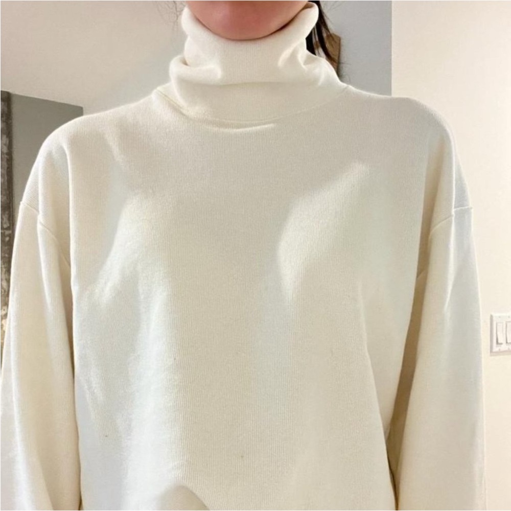 Zara White TurtleNeck Sweater Size S